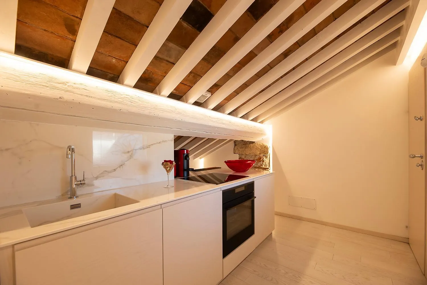 Apartment Luxury Rooftop Piazza Erbe Verona