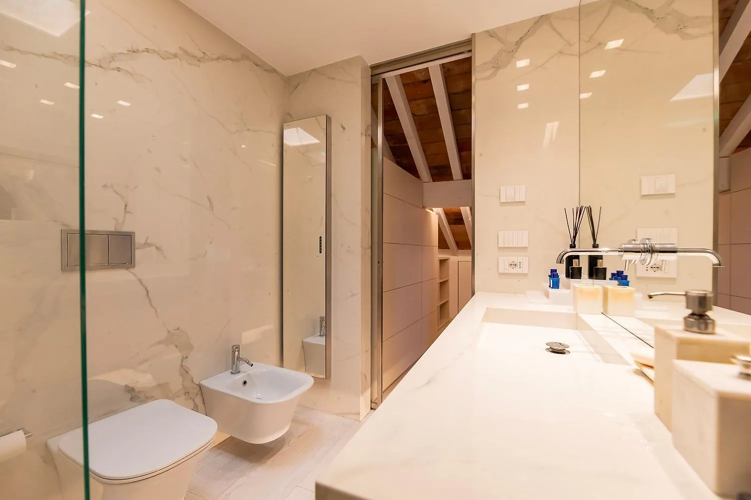 Apartment Luxury Rooftop Piazza Erbe Verona