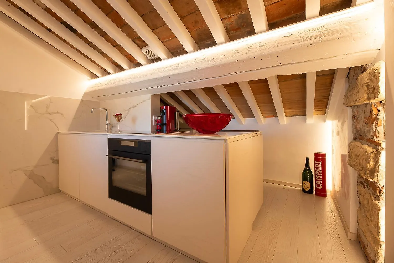 Luxury Rooftop Piazza Erbe Verona Apartment