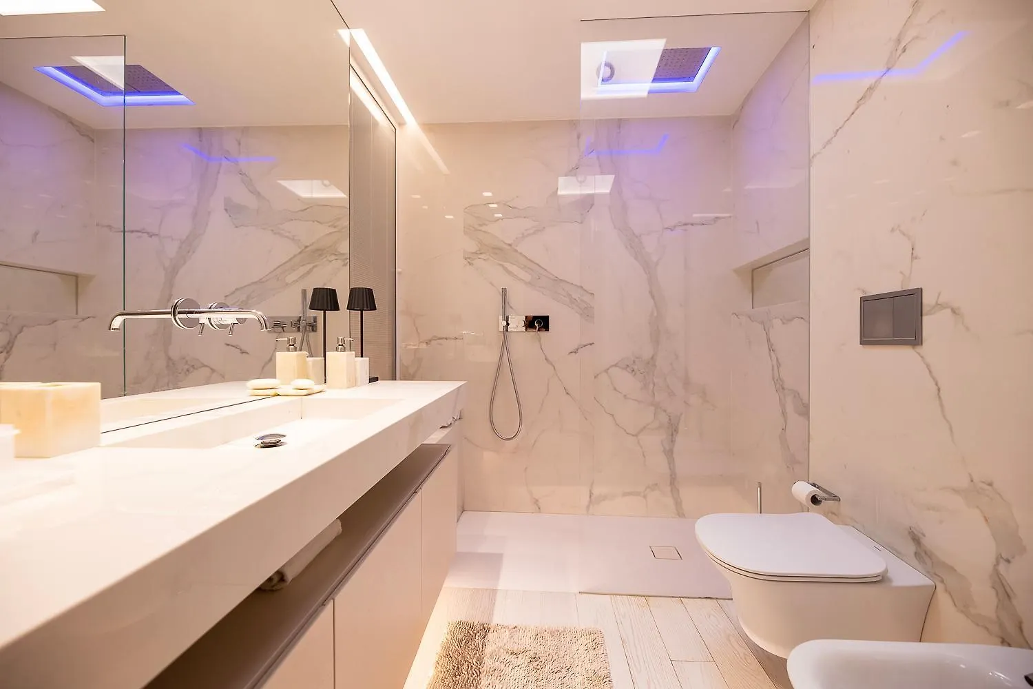 Luxury Rooftop Piazza Erbe Verona Apartment