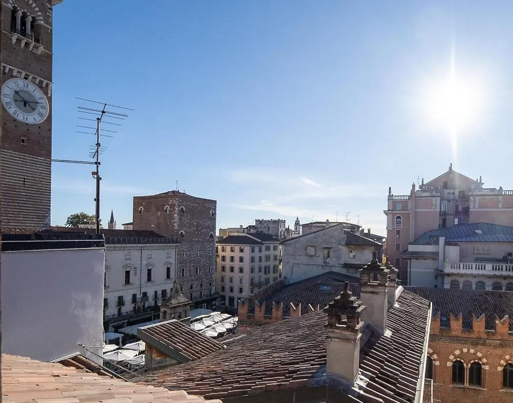 Luxury Rooftop Piazza Erbe Verona Apartment